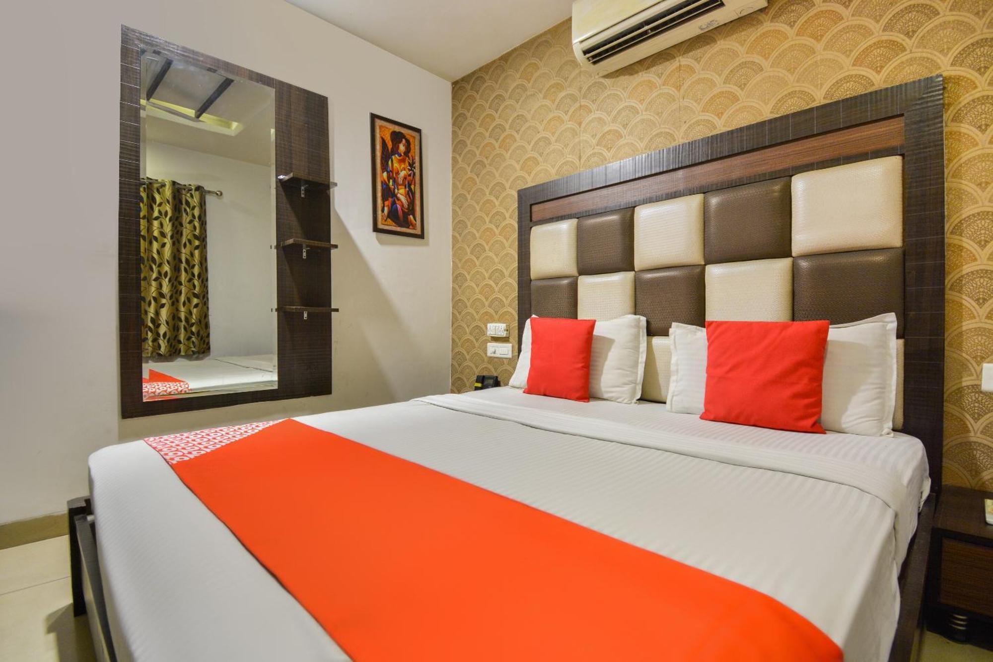 Hotel O Lexis Ludhiana Exterior foto