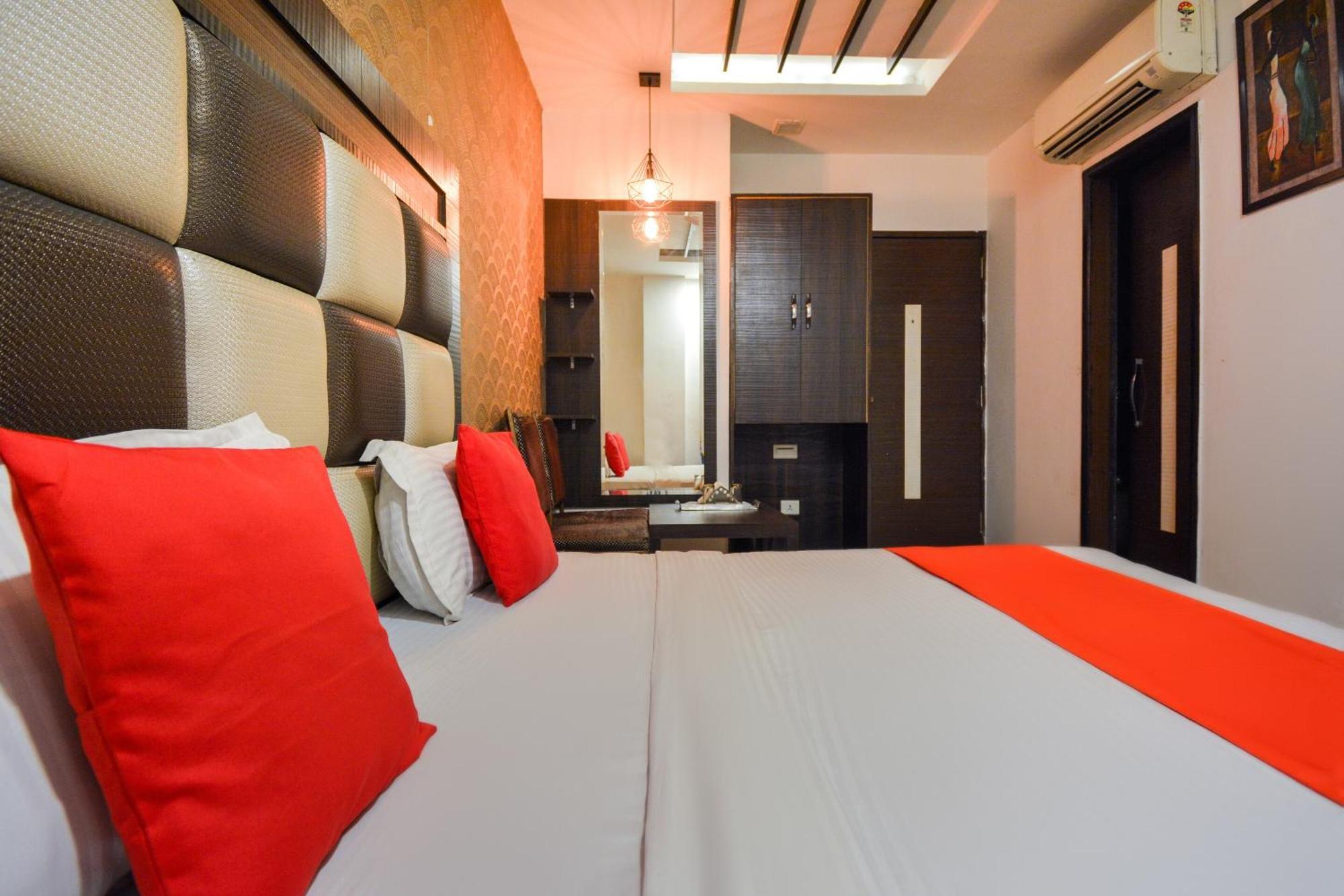 Hotel O Lexis Ludhiana Exterior foto